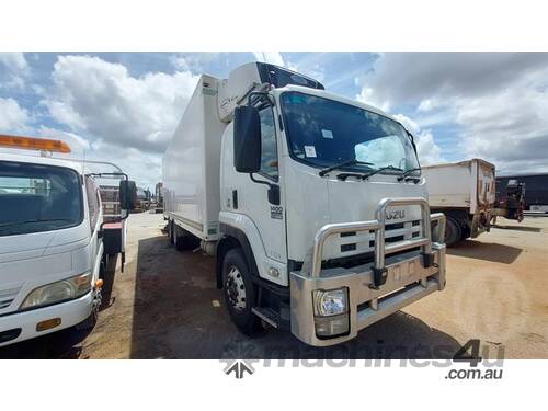 caption Isuzu FVL1400