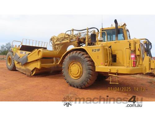 caption CAT Scraper 621E