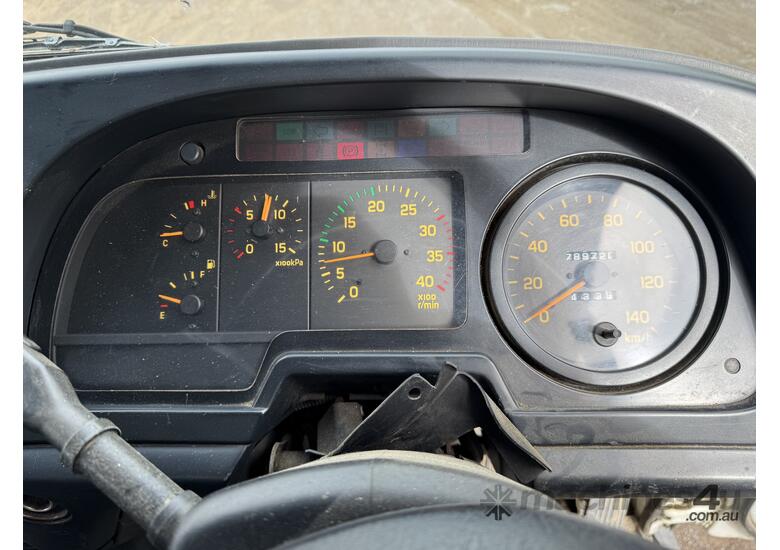 2005 Isuzu FRR 525l F3 Curtainsider