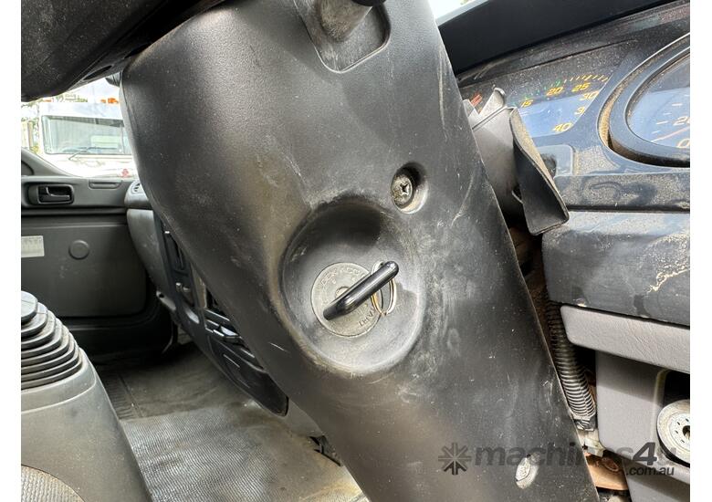 2005 Isuzu FRR 525l F3 Curtainsider