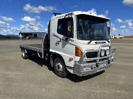 2006 HINO FD TRUCK  - picture0' - Click to enlarge