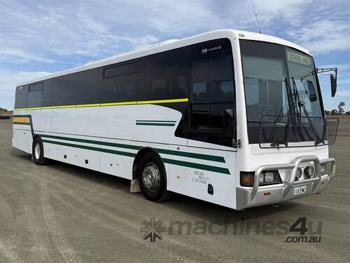 2004 VOLVO B7R COACH