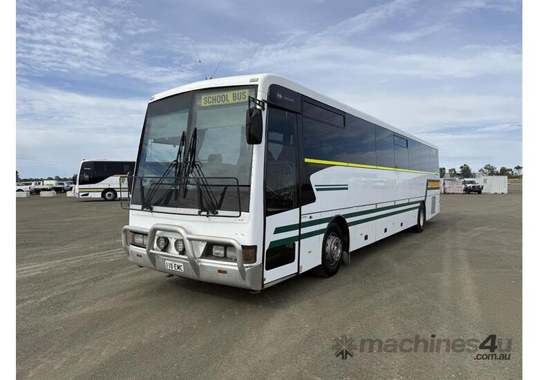 2004 VOLVO B7R COACH