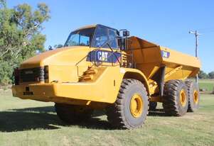 Caterpillar 2005   740