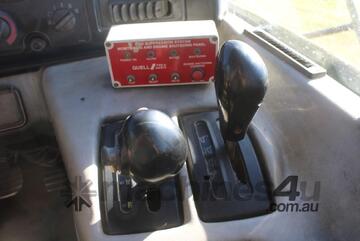 Caterpillar 2005   740