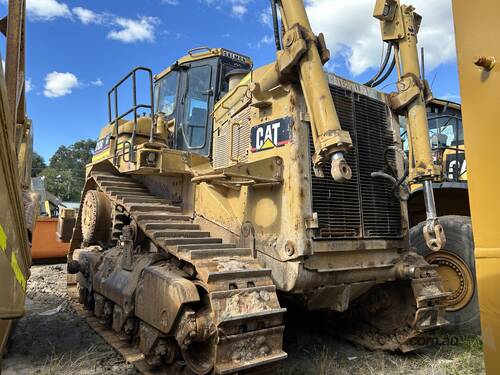 caption Caterpillar D10R Dozer