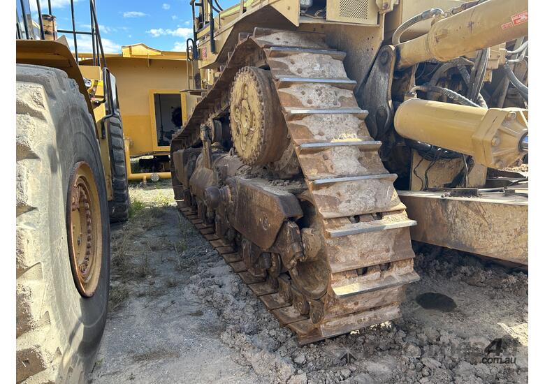 caption Caterpillar D10R Dozer