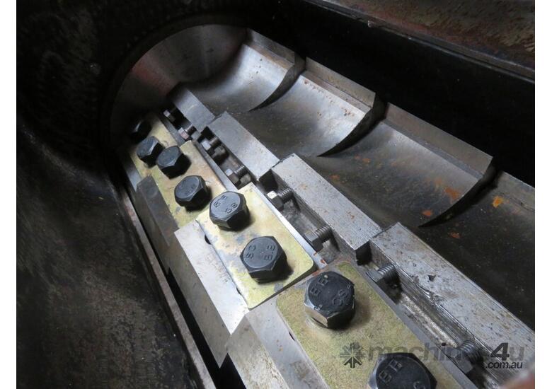 PACIFIC Cow Bone Crusher