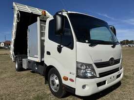 Hino 917 300 Series Single Cab 4x2 PTO Tipper Truck.  Ex Council  - picture0' - Click to enlarge