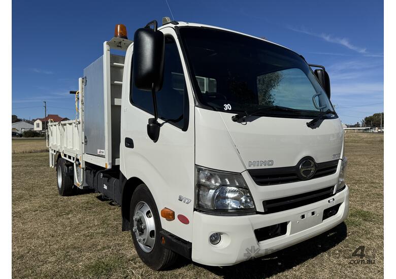 Hino 917 300 Series Single Cab 4x2 PTO Tipper Truck.  Ex Council 