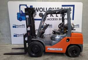 Wollongong Forklift: Toyota 3.5T LPG, 3-Stage Container Mast, 4.3m Lift!