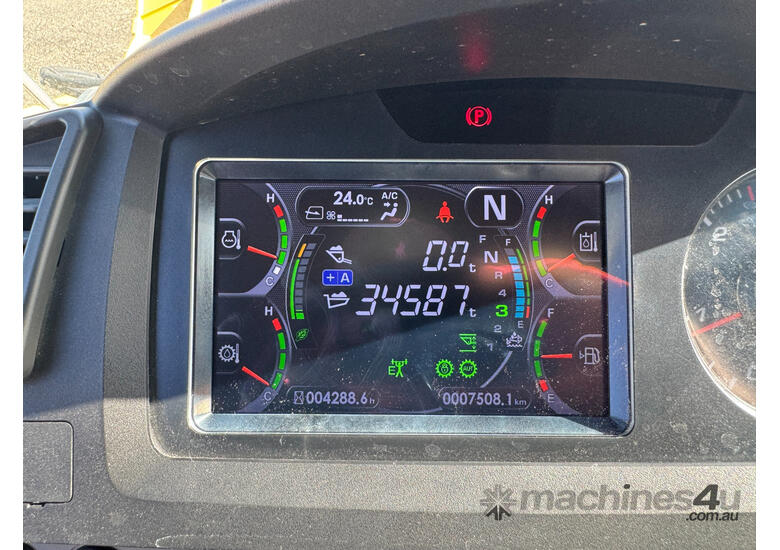 Komatsu WA380-8 Loader/Tool Carrier Loader