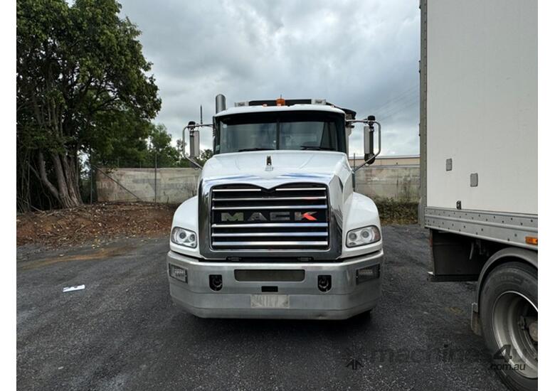 caption 2013 MACK Granite Tipper