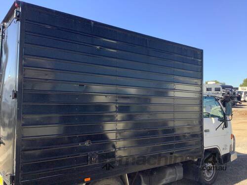 caption 2001 Toyota Dyna Pantech