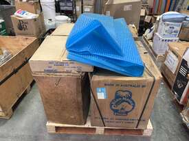 1 X Pallet of Pool Liners & General Goods - picture1' - Click to enlarge