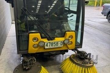 Macdonald Johnston CN200 2010 Sweeper