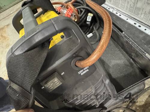 caption 2 x WIA Weldarc 185 Stick Tig Welder