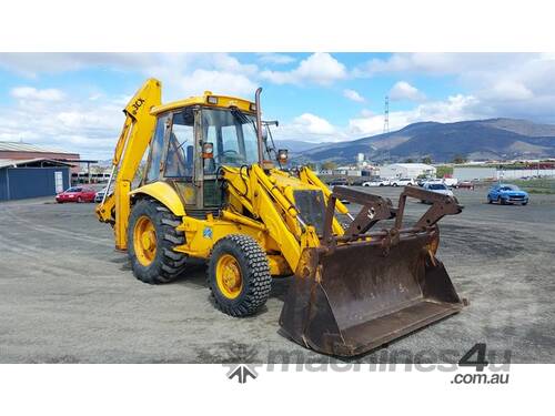 JCB 3CX