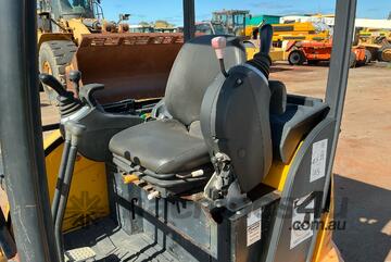 2016 JCB 8035 ZTS Excavator (Rubber Tracked)