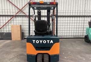 Toyota electric 3 wheel forklift