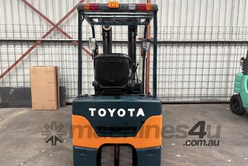 Toyota electric 3 wheel forklift