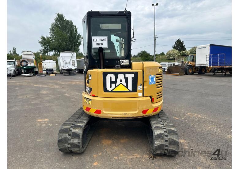 2016 Caterpillar 305E2 CR Excavator (Rubber Tracked)