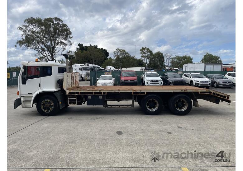 1996 International Acco  2350G 6x4 Beavertail