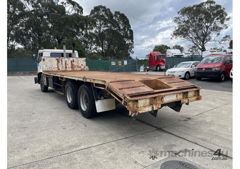 1996 International Acco  2350G 6x4 Beavertail