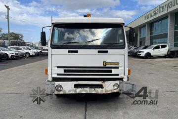 1996 International Acco 2350G 6x4 Beavertail