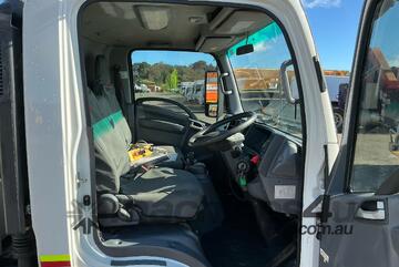 2018 Isuzu NQR 87-190 Service Body / Crane Truck