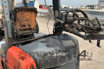 Toyota   32-8FG25 Forklift