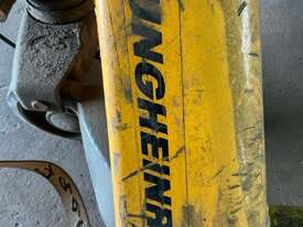 2012, Jungheinrich AG, AM 22, Manual Pallet Jack - picture2' - Click to enlarge