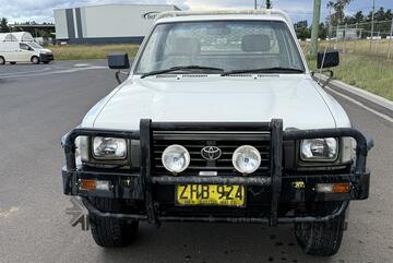 Toyota 1996   HILUX UTILITY