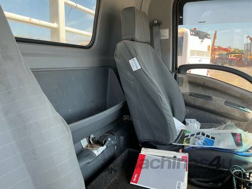 2012 Isuzu NPS300 Service Body / Crane Truck