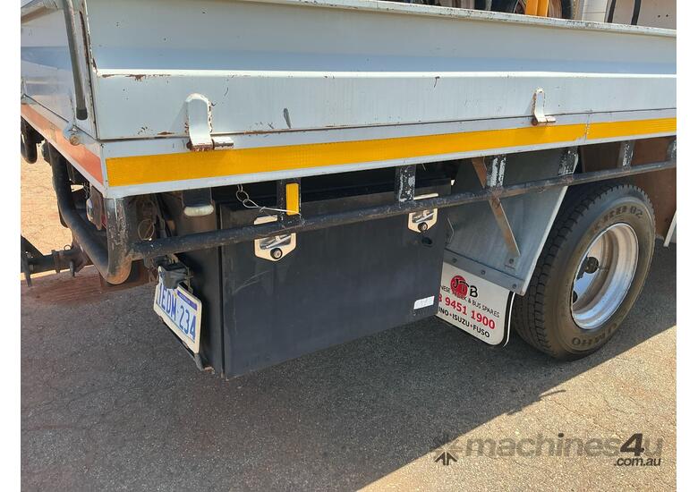 2012 Isuzu NPS300 Service Body / Crane Truck