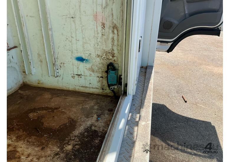 2012 Isuzu NPS300 Service Body / Crane Truck