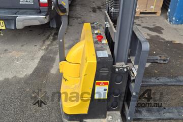 Liftsmart Electric Walkie stacker