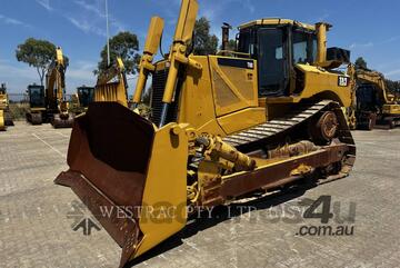 CAT D8T Track Type Tractors