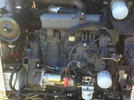 T190 Bobcat Skidsteer, 3 Months Warranty, 4in1  - picture2' - Click to enlarge