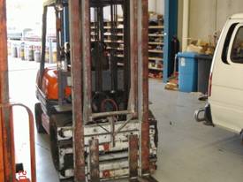 FOR SALE - Twin Pallet Handler Class 3 - SOLD AS IS - picture0' - Click to enlarge