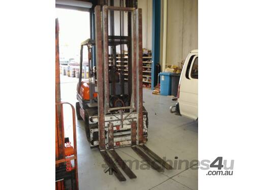 FOR SALE - Twin Pallet Handler Class 3 - SOLD AS IS