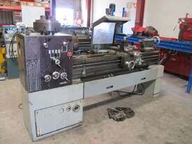 Centre Lathe 350x1500mm - picture1' - Click to enlarge