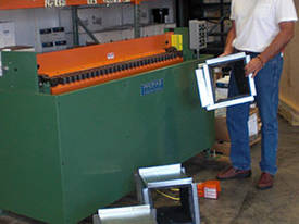 DUCTFORMER TDFC FLANGED DUCT FOLDING MACHINE - picture0' - Click to enlarge