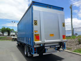 2013 FUSO FIGHTER 1627 CURTAINSIDER - picture2' - Click to enlarge