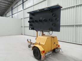 Trailer Factory Solar Arrow Board - picture1' - Click to enlarge