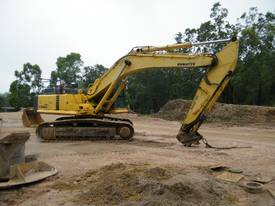 2000 KOMATSU EXCAVATOR WITH NEW HOSES AND WALKING GEAR - picture2' - Click to enlarge