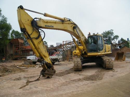 2000 KOMATSU EXCAVATOR WITH NEW HOSES AND WALKING GEAR