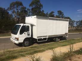 ISUZU 450 LONG - picture1' - Click to enlarge