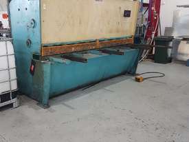 Epic Industries Metal Guillotine - picture1' - Click to enlarge
