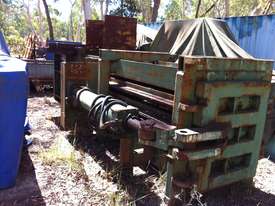 Bale Press & Power pack - picture0' - Click to enlarge